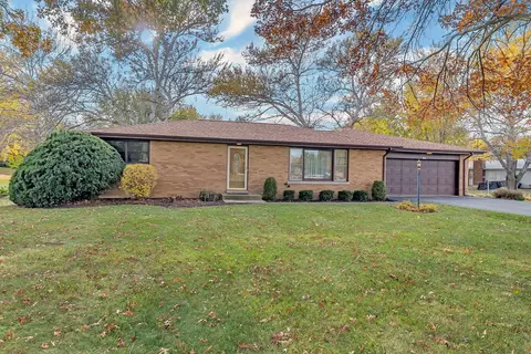 19 Willow Ln, Bristol, IL 60512
