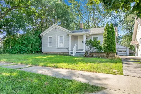 949 4th Ave, Aurora, IL 60505 photo 2