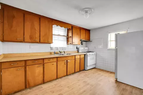 949 4th Ave, Aurora, IL 60505 photo 12
