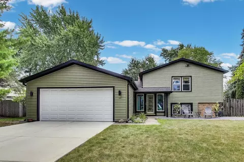 161 E Old Bridge Rd, Palatine, IL 60067