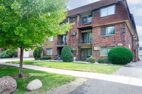 9832 Nottingham Ave #5, Chicago Ridge, IL 60415