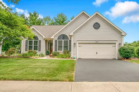 367 Wildwood Dr, North Aurora, IL 60542