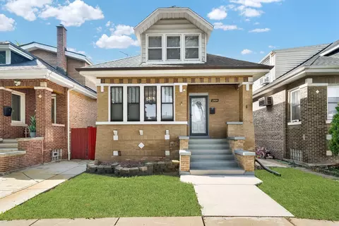 3909 W 62nd Pl, Chicago, IL 60629