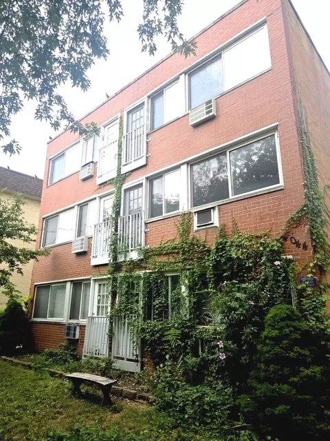 4044 N California Ave #304, Chicago, IL 60618
