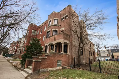 823 E Drexel Sq, Chicago, IL 60615