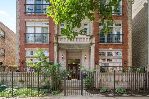 913 W Altgeld St #4W, Chicago, IL 60614