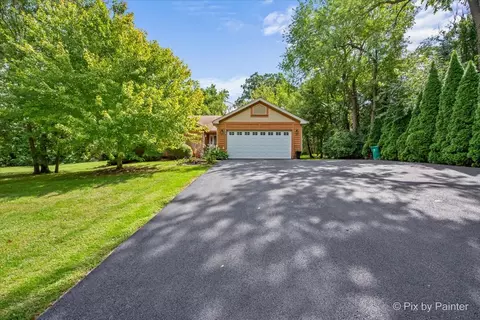 15805 Lerita Dr, Huntley, IL 60142