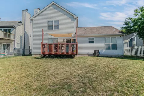 1111 Clover Hill Ln, Elgin, IL 60120 photo 25