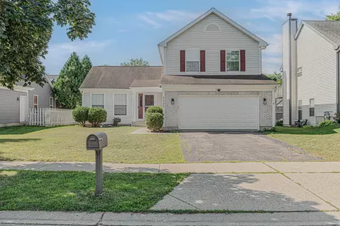 1111 Clover Hill Ln, Elgin, IL 60120