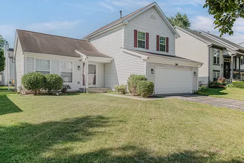 1111 Clover Hill Ln, Elgin, IL 60120 photo 2