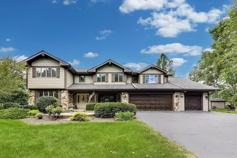 3 S210 Herrick Rd, Warrenville, IL 60555