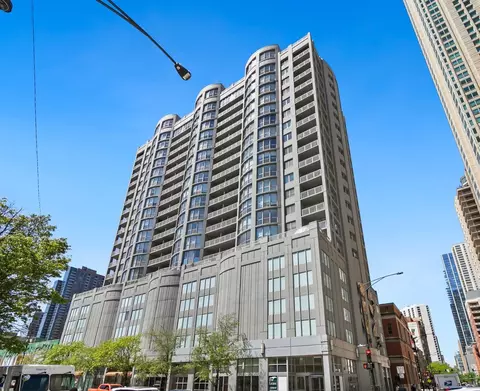 600 N Dearborn St #1102, Chicago, IL 60610
