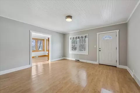 401 E Tower Dr, Tower Lakes, IL 60010 photo 7