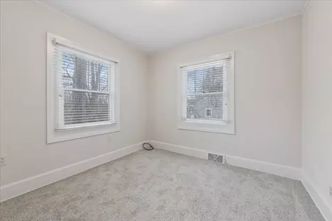 401 E Tower Dr, Tower Lakes, IL 60010 photo 12