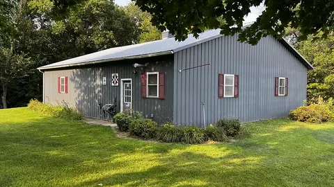 15012 Henry Rd, Morrison, IL 61270 photo 9