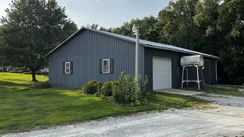 15012 Henry Rd, Morrison, IL 61270 photo 10