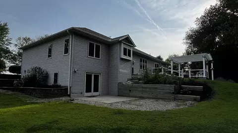15012 Henry Rd, Morrison, IL 61270 photo 6