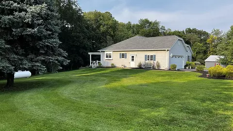 15012 Henry Rd, Morrison, IL 61270 photo 2