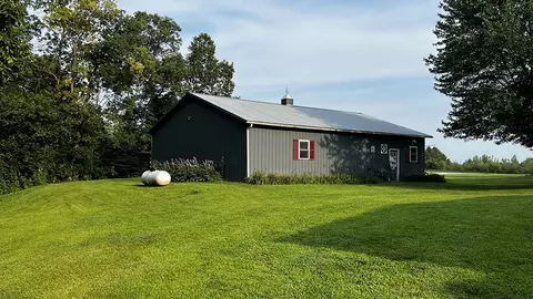 15012 Henry Rd, Morrison, IL 61270 photo 7