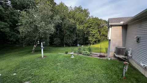 15012 Henry Rd, Morrison, IL 61270 photo 5