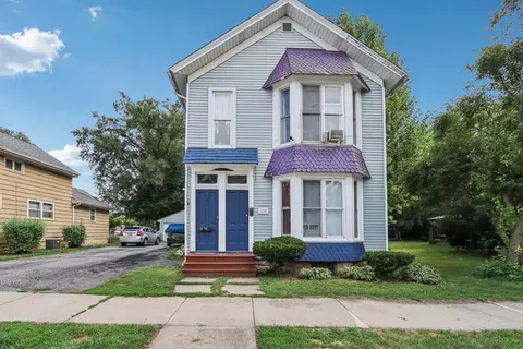330 First St, Batavia, IL 60510