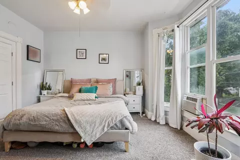 Bedroom - 330 First St, Batavia, IL 60510 photo 1 of 8