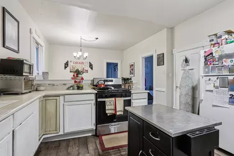 Kitchen - 330 First St, Batavia, IL 60510 photo 1 of 7