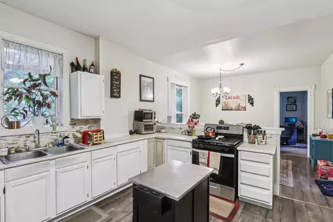 Kitchen - 330 First St, Batavia, IL 60510 photo 3 of 7