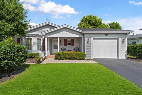 1504 Victory Ln, Grayslake, IL 60030