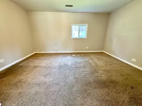 Bedroom - 653 Elgin Ave, Elgin, IL 60120 photo 6 of 6