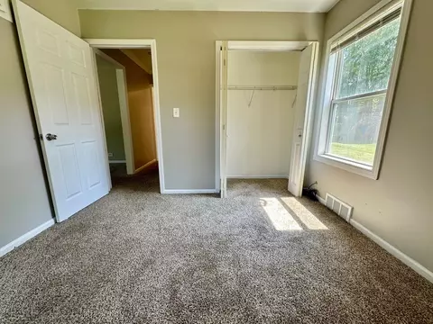 Bedroom - 653 Elgin Ave, Elgin, IL 60120 photo 2 of 6
