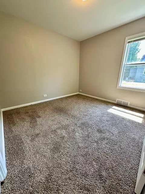 Bedroom - 653 Elgin Ave, Elgin, IL 60120 photo 3 of 6