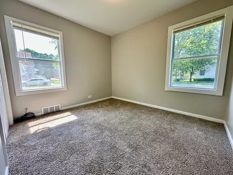 Bedroom - 653 Elgin Ave, Elgin, IL 60120 photo 1 of 6