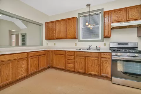 Kitchen - 304306 E Main St, Ottawa, IL 61350 photo 4 of 5