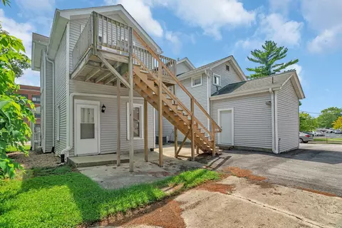 Exterior - 304306 E Main St, Ottawa, IL 61350 photo 2 of 3