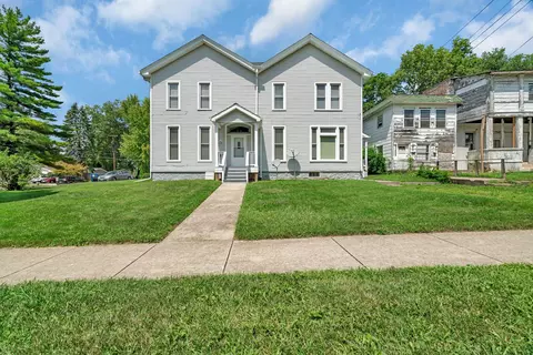 304306 E Main St, Ottawa, IL 61350
