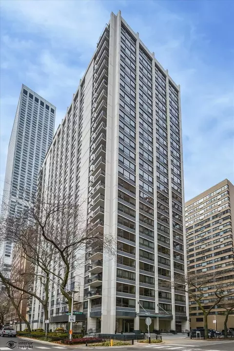 222 E Pearson St #2101, Chicago, IL 60611