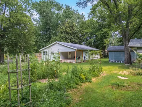 Exterior - 7981 Johnson Ln, Downs, IL 61736 photo 10 of 15