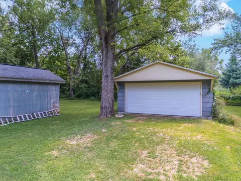 Exterior - 7981 Johnson Ln, Downs, IL 61736 photo 11 of 15