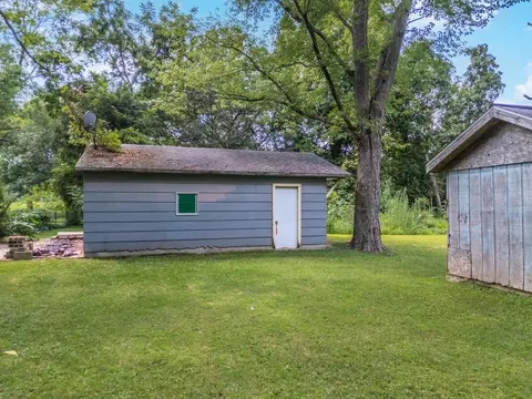 Exterior - 7981 Johnson Ln, Downs, IL 61736 photo 12 of 15