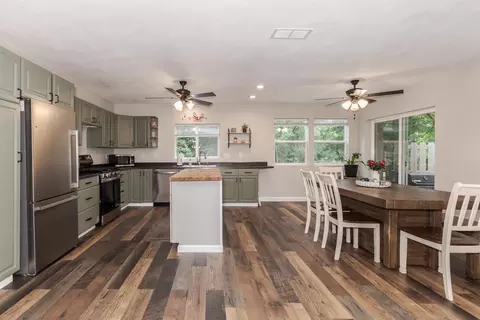 Kitchen - 7981 Johnson Ln, Downs, IL 61736 photo 1 of 4