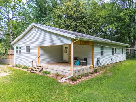 Exterior - 7981 Johnson Ln, Downs, IL 61736 photo 3 of 15