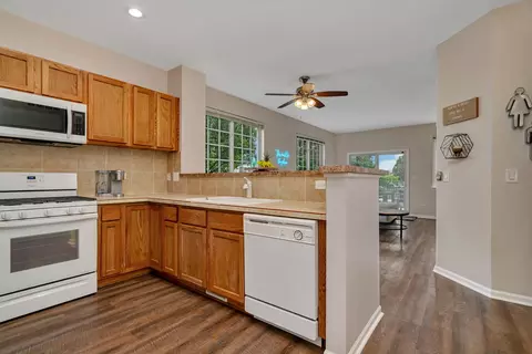 Kitchen - 838 Daniel Dr, Minooka, IL 60447 photo 1 of 5