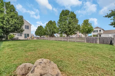 Exterior - 838 Daniel Dr, Minooka, IL 60447 photo 9 of 10