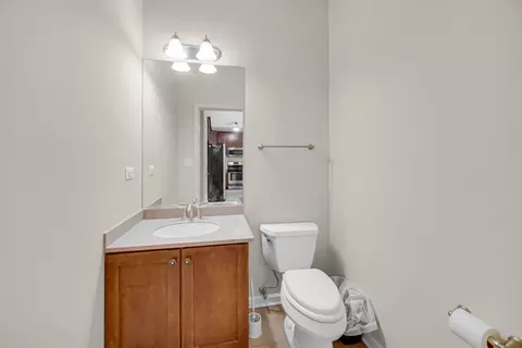 Bath - 275 E Railroad Ave #205, Bartlett, IL 60103 photo 1 of 2