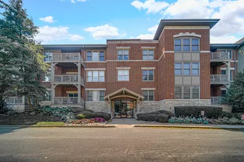 275 E Railroad Ave #205, Bartlett, IL 60103