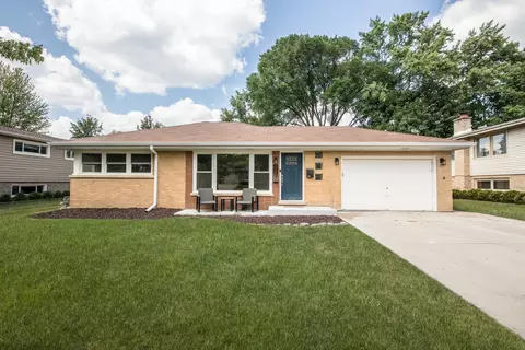 302 S Patton Ave, Arlington Heights, IL 60005
