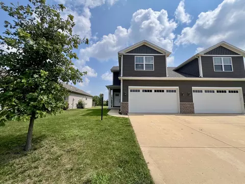 802 Sedgegrass Dr, Champaign, IL 61822