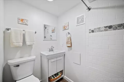 109 S Western Ave, Bartlett, IL 60103 photo 22