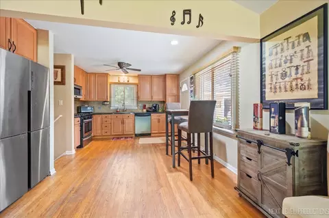 109 S Western Ave, Bartlett, IL 60103 photo 7